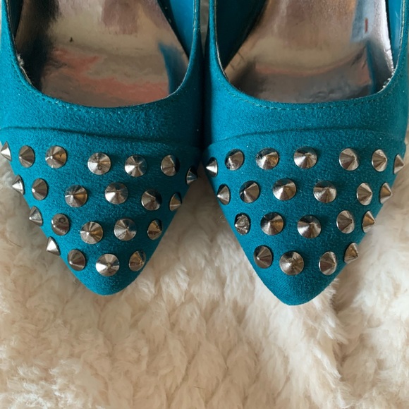 Teal Studded 💋 Faux Suede Metal Stud High Heels - Size 6 - Picture 2 of 5